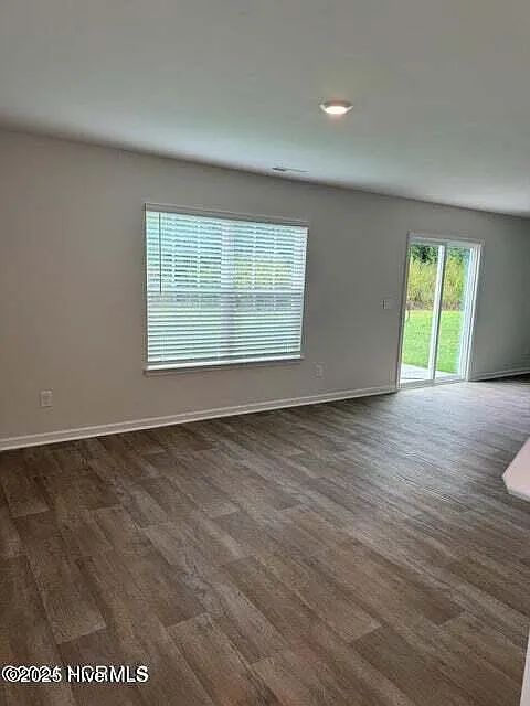 4 bed, 2.5 bath, 2164 sqft, $2,100 — Photo 4