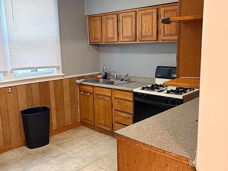 821 Forest Ave #1 — Photo 11