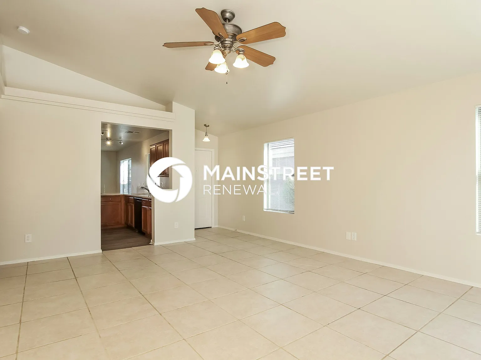 13029 W Saint Moritz Ln — Photo 2