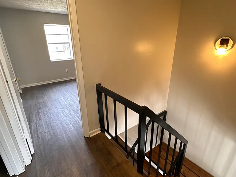 660 Jolly Ave S #3 — Photo 13