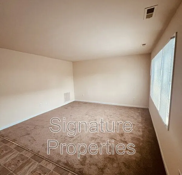 555 Fairfax Ave #G — Photo 2