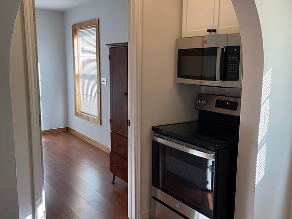 3rd image of 24617 Crowe Rd
