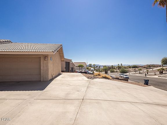 5th image of 2760 Castaway Dr
