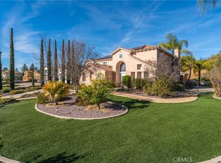 952 Creek View Ln, Redlands, CA 92373