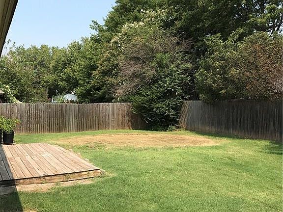 5th image of 1100 Sennybridge Dr