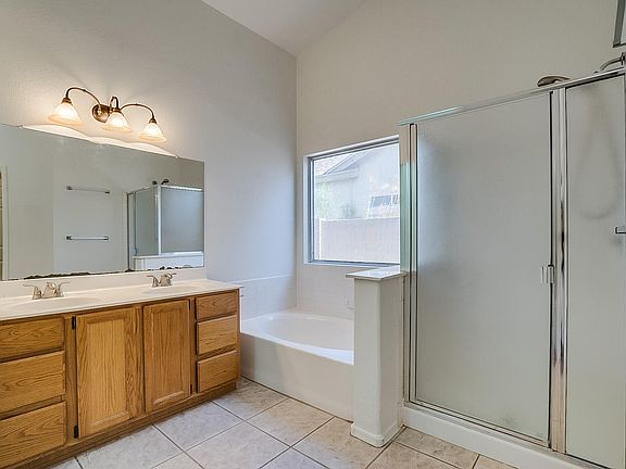 5th image of 1822 S 39th St Unit 35