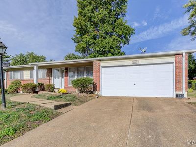 4645 Tauneybrook Dr, Saint Louis, MO, 63128