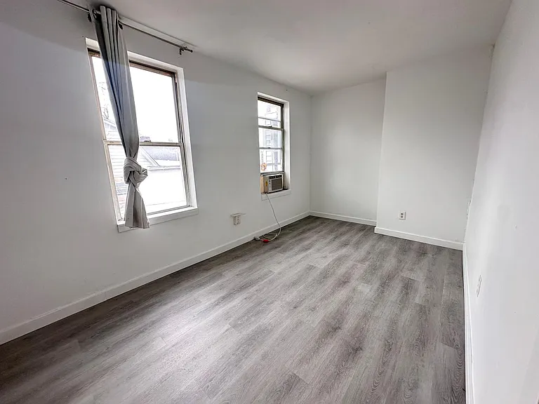 132 Charles St — Photo 18