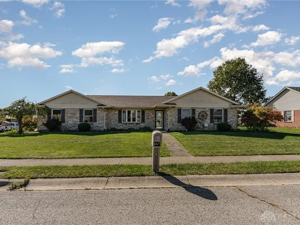 525 Sycamore Dr, Eaton, OH 45320