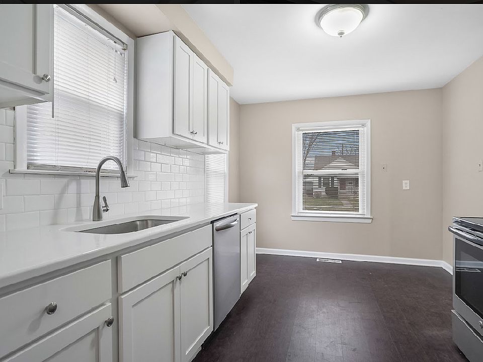 2nd image of 2208 Kalama Ave