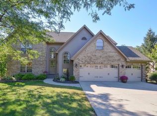6013 Taylor Ridge Dr, West Chester, OH 45069