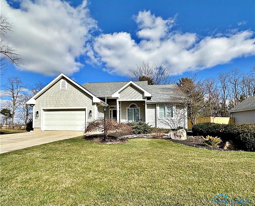 1st image of 1685 Lakeview Dr