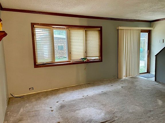 2nd image of 4521 Center Ave