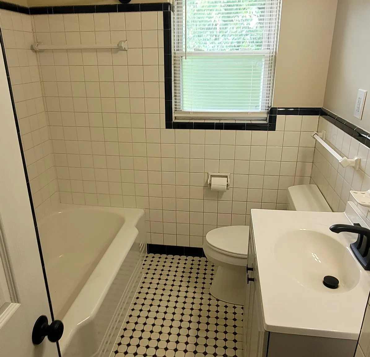 4503 Shelbyville Rd. - 5 — Photo 1