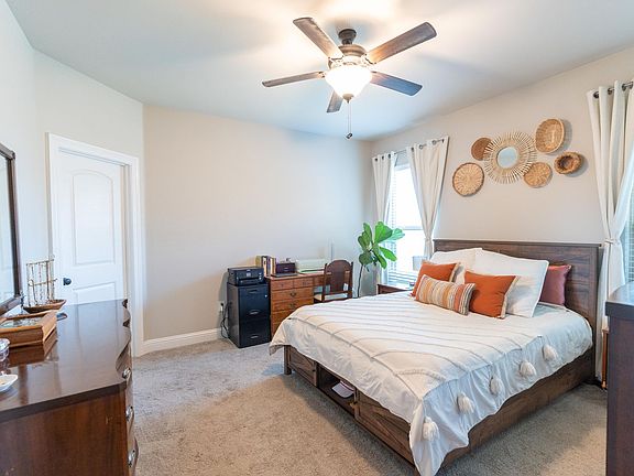 4th image of 430 Mangrove Ln