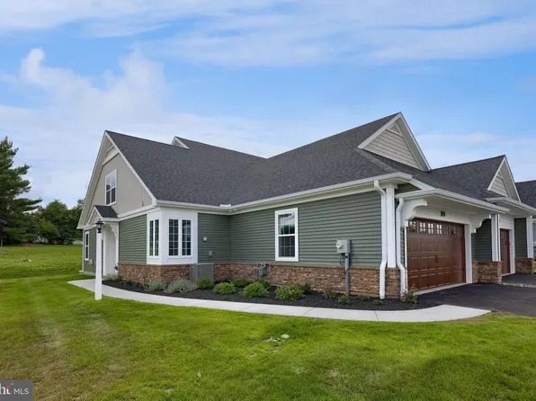 223 Bellaride Ln #67, Millersville, PA 17551