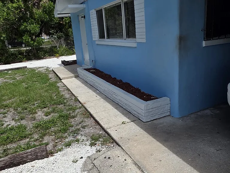 2252 Maple Ave — Photo 20