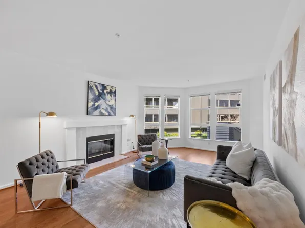 860 Meridian Bay Ln Unit 135, Foster City, CA 94404