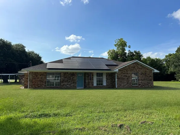 5822 4th St, Danbury, TX 77534