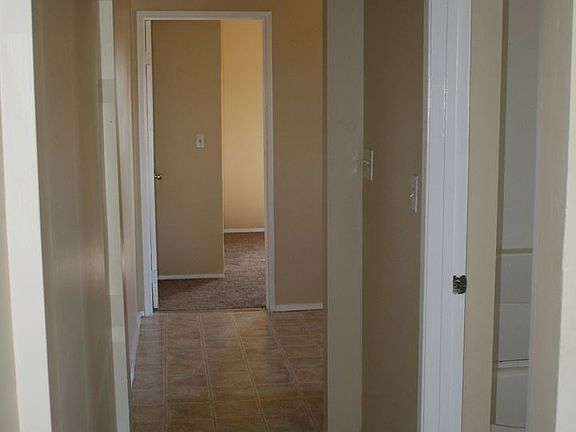 3rd image of 306 E 4th St