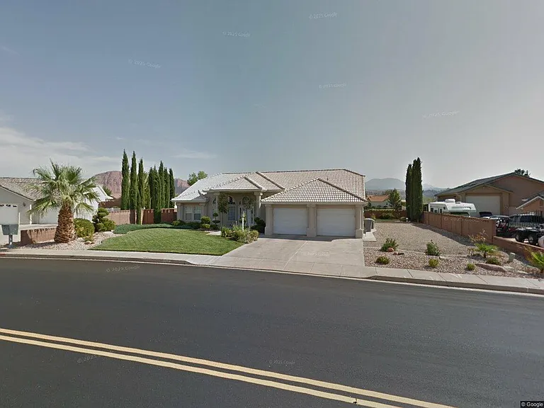 3264 Canyon View Dr — Photo 2