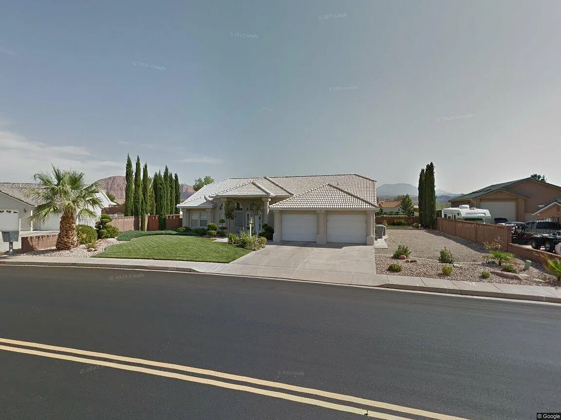 Building Photo - 3264 Canyon View Dr
