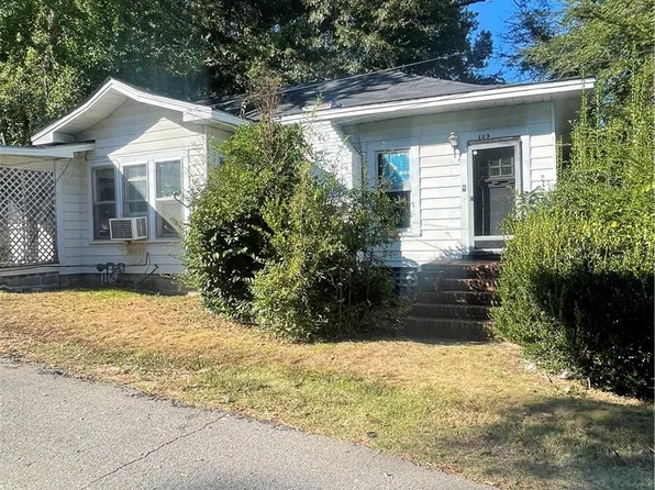 123 3rd Ave NW, Fayette, AL 35555