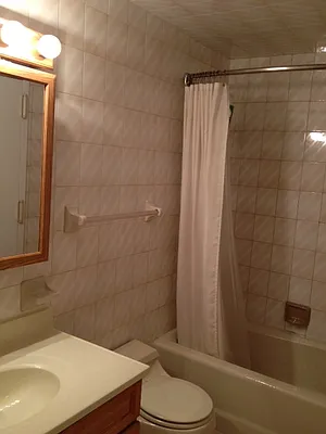 Rented by Urban Real Estate Property Group Inc | media 28