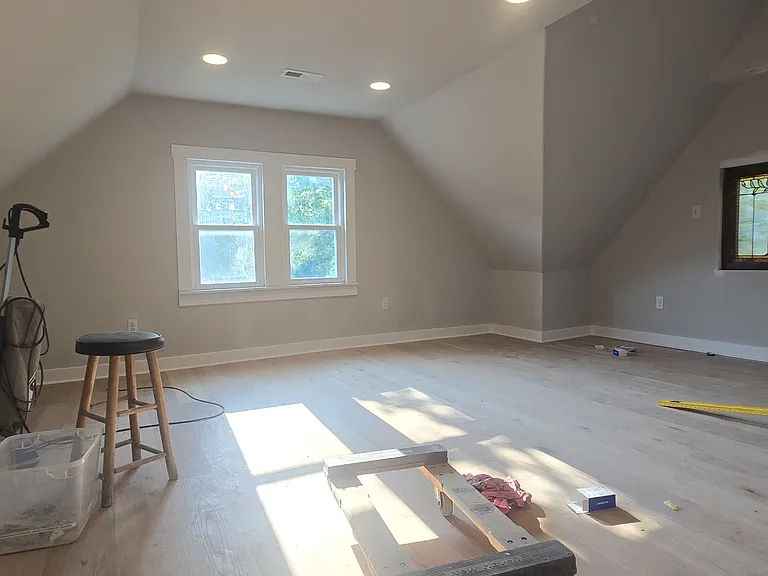 4647 N Winchester Ave — Photo 7