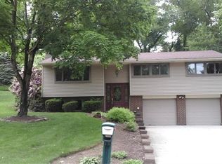 502 Malabar Dr, Pittsburgh, PA 15239