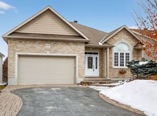 445 Landswood Way, Ottawa, ON K2S0A4