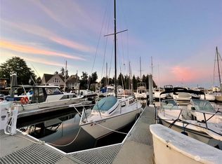 141 Parfitt Way SW #B5, Bainbridge Island, WA 98110