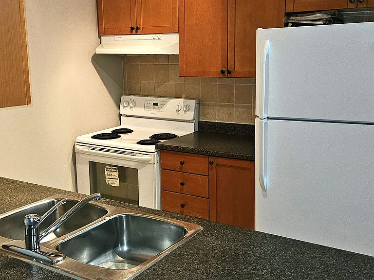 55 Strathaven Dr #1007 — Photo 7