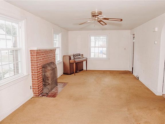 4th image of 19 East Ave