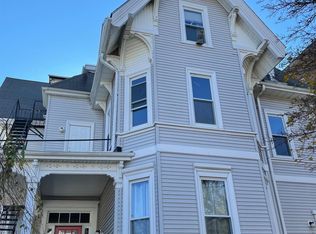 14 Chestnut St #4R, Malden, MA 02148
