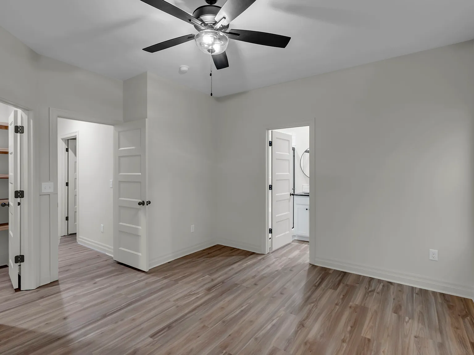 1903 E. Sutton Ct. - 1 — Photo 2