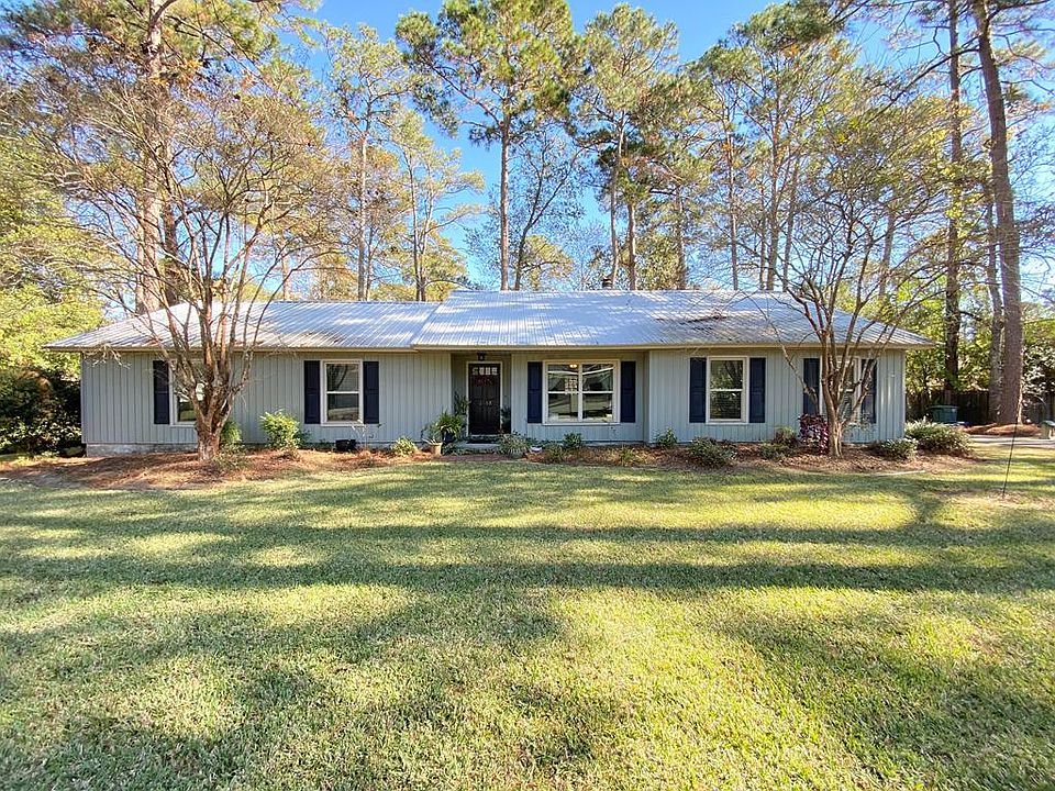 1st image of 2107 Oakgrove Cir