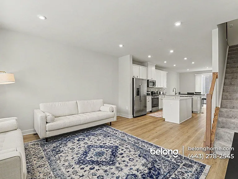 737 Lennox St — Photo 18