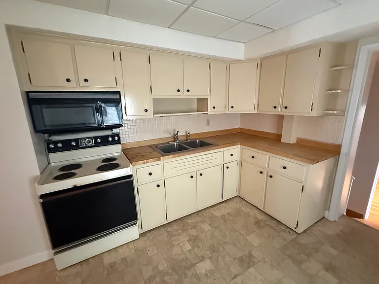 4 Ferguson Pl #1 — Photo 3