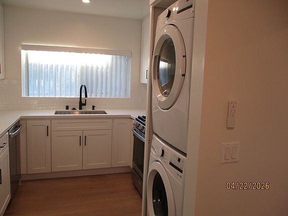 3rd image of 3221 Altura Ave APT 3