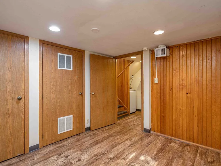 77 W Northwood Ave — Photo 19