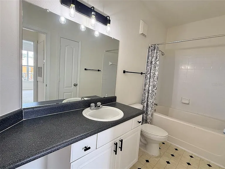 8801 Villa View Cir #202 — Photo 9