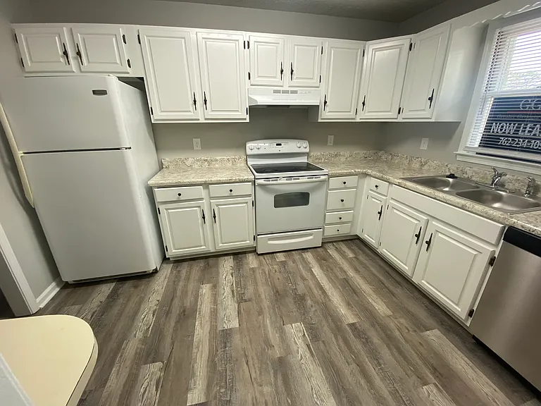 595 Macon Hwy #10 — Photo 2