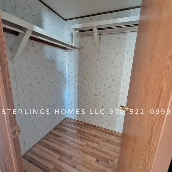 833 Douglas St — Photo 4