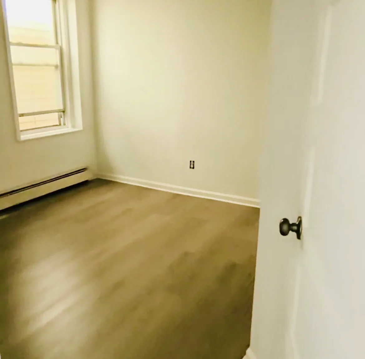 2 bed, 2400 sqft, $2,000 — Photo 3