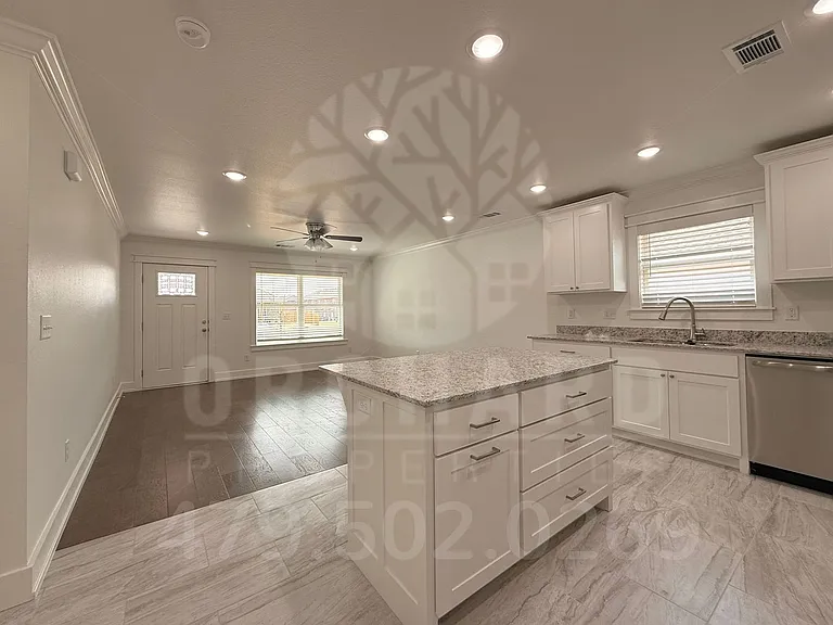 1903 E Brookview Dr — Photo 8