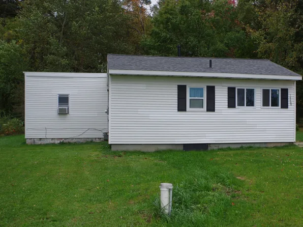 14268 8th Ave, Marne, MI 49435