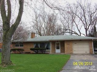 270 Fisk Rd, Benton Harbor, MI 49022