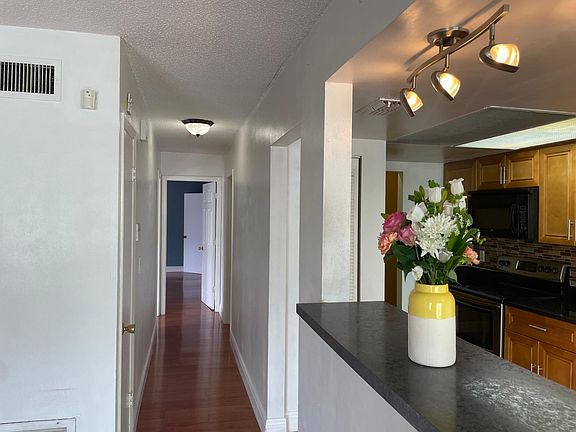 5th image of 5841 La Costa Dr #201