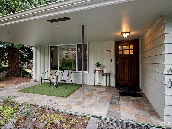 2nd image of 1212 S 74th Street